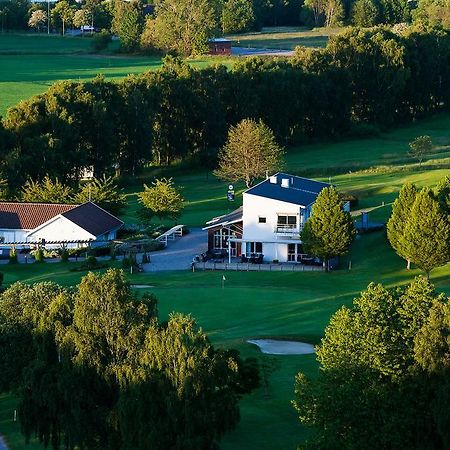 Soederasens Golf Lodge Risekatslosa Luaran gambar